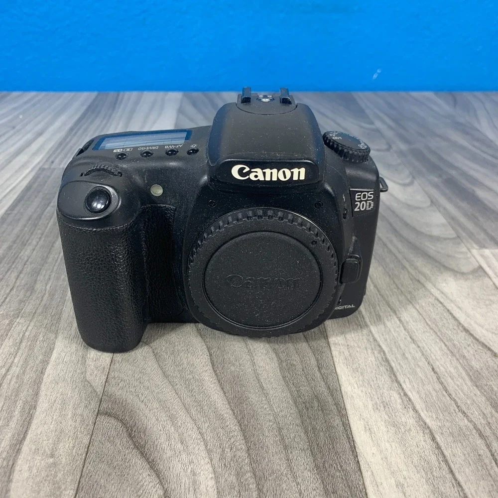 Canon EOS 20D 8.2MP CMOS Digital SLR Camera EF/EF-S Mount Body Only